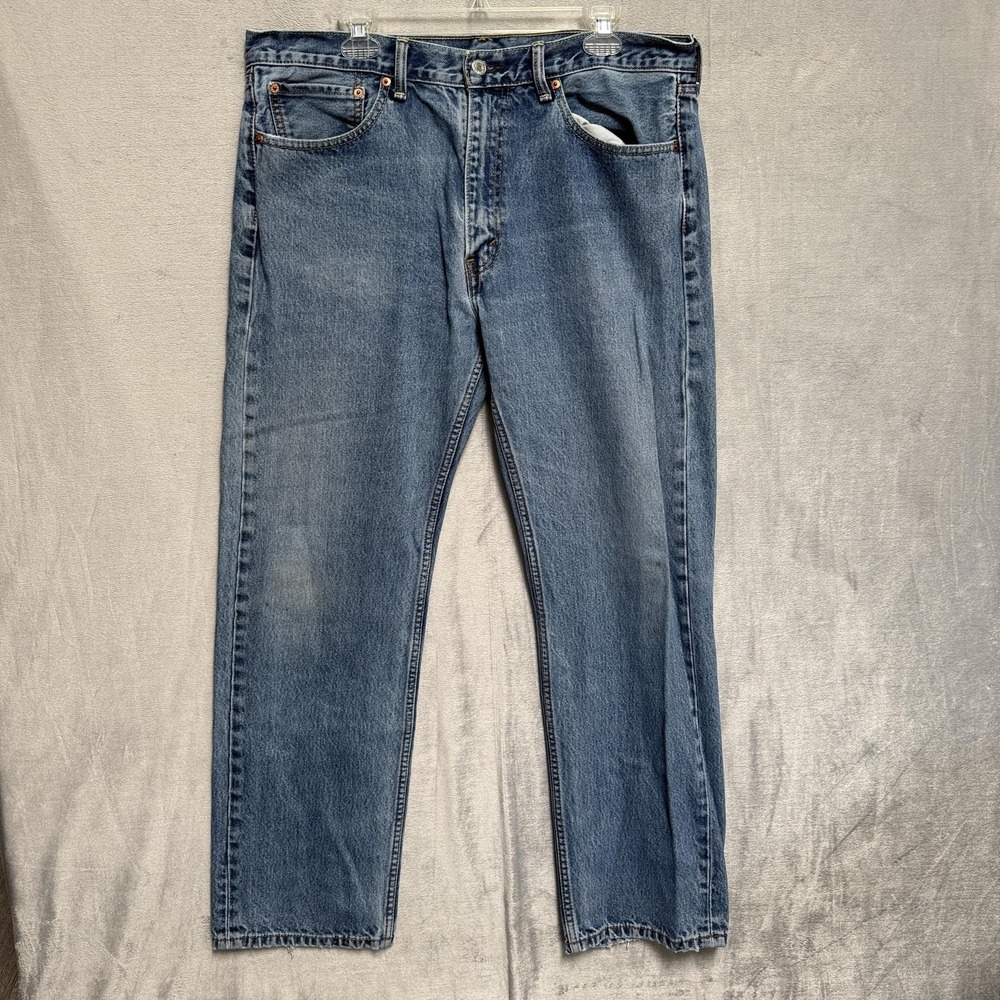 Levis 505 Jeans Mens 35x32 Blue Light Wash Straight Denim Regular Fit Cotton